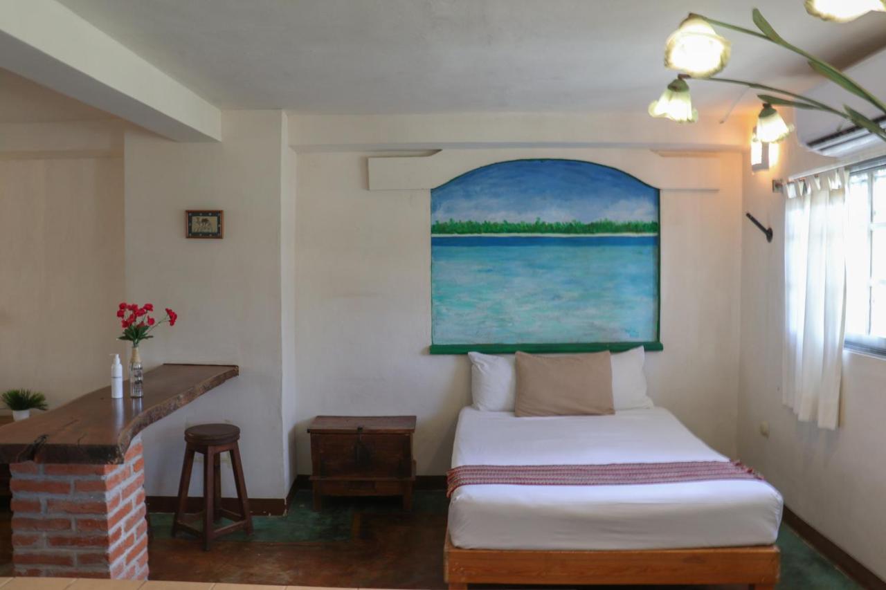 Hostal & Suites Pata De Perro Bacalar Exteriör bild